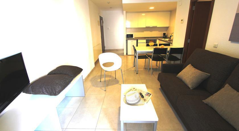 ปิแยร์ แอนด์ วาก็องซ์ เบนิดอร์ม เลบันเต Apartment ภายนอก รูปภาพ