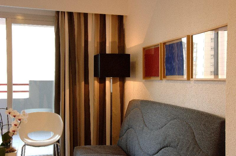 ปิแยร์ แอนด์ วาก็องซ์ เบนิดอร์ม เลบันเต Apartment ภายนอก รูปภาพ