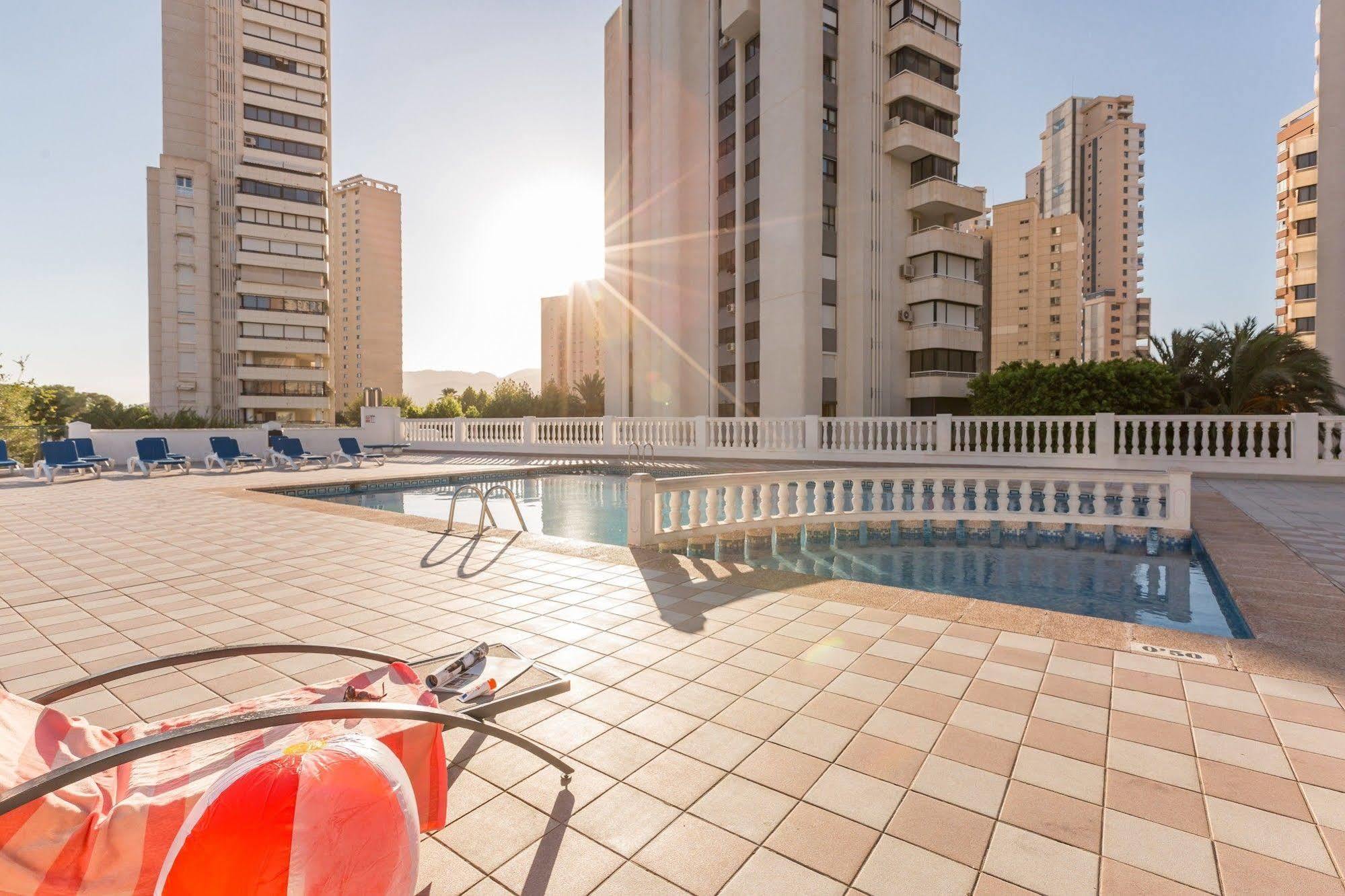 ปิแยร์ แอนด์ วาก็องซ์ เบนิดอร์ม เลบันเต Apartment ภายนอก รูปภาพ